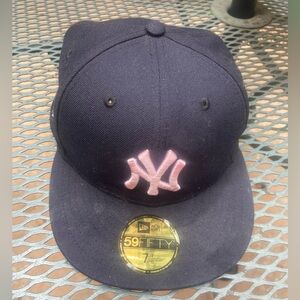 New York Yankees cap blue and pink logo 7 1/8